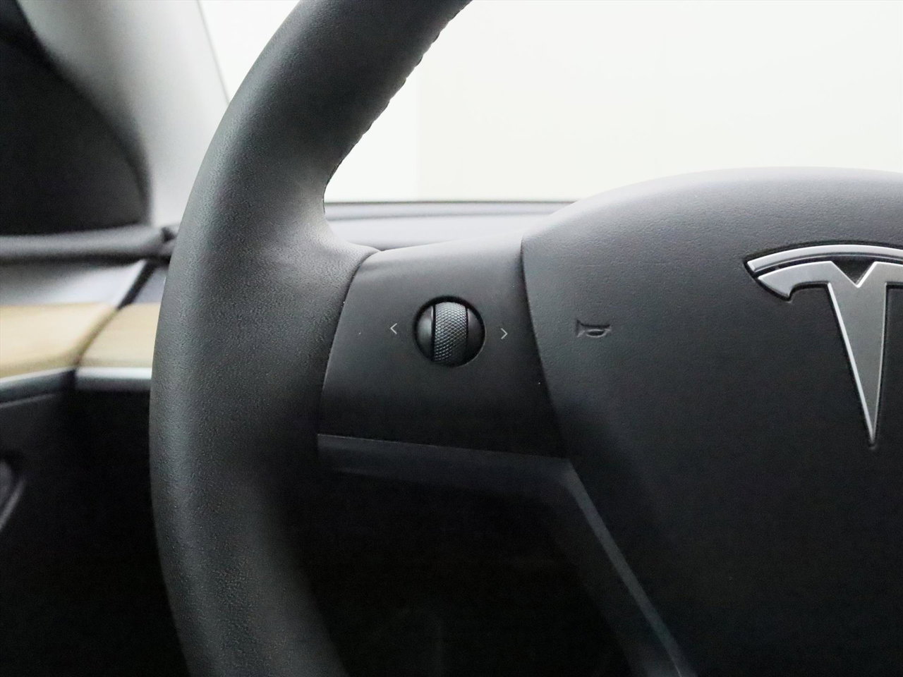 Tesla Model Y Standard RWD Plus 96.1% SoH [ AMD RYZEN+LFP-ACCU+WARMTEPOMP+AUTOPILOT ] 23