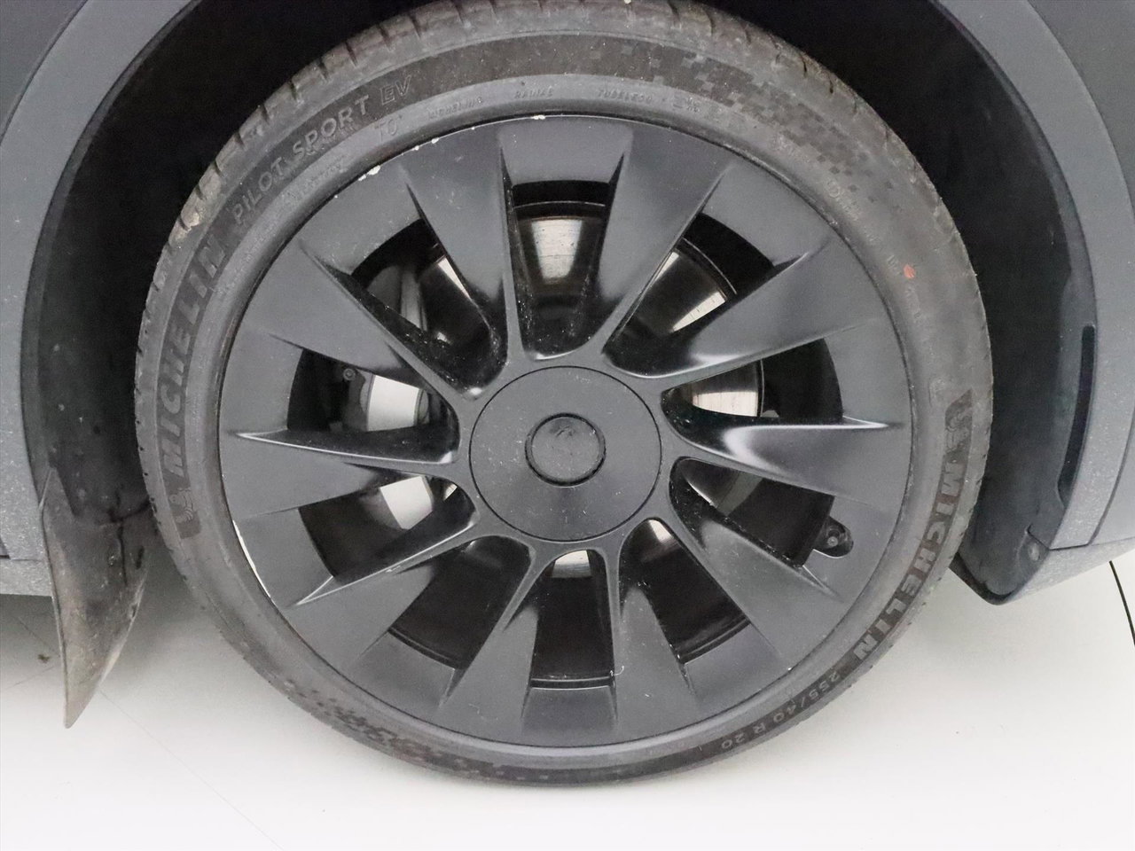 Tesla Model Y Long Range AWD 75kWh 351pk 93% SoH [ AMD RYZEN+AUTOPILOT+20 INCH+PREMIUM AUDIO ] 17