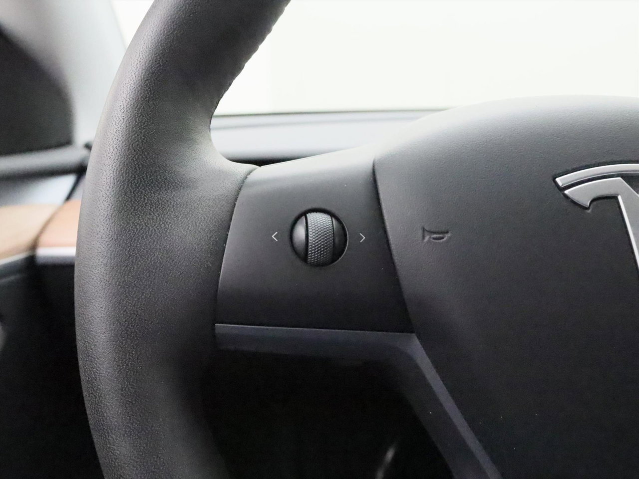 Tesla Model Y Long Range AWD 75kWh 351pk 93% SoH [ AMD RYZEN+AUTOPILOT+20 INCH+PREMIUM AUDIO ] 24