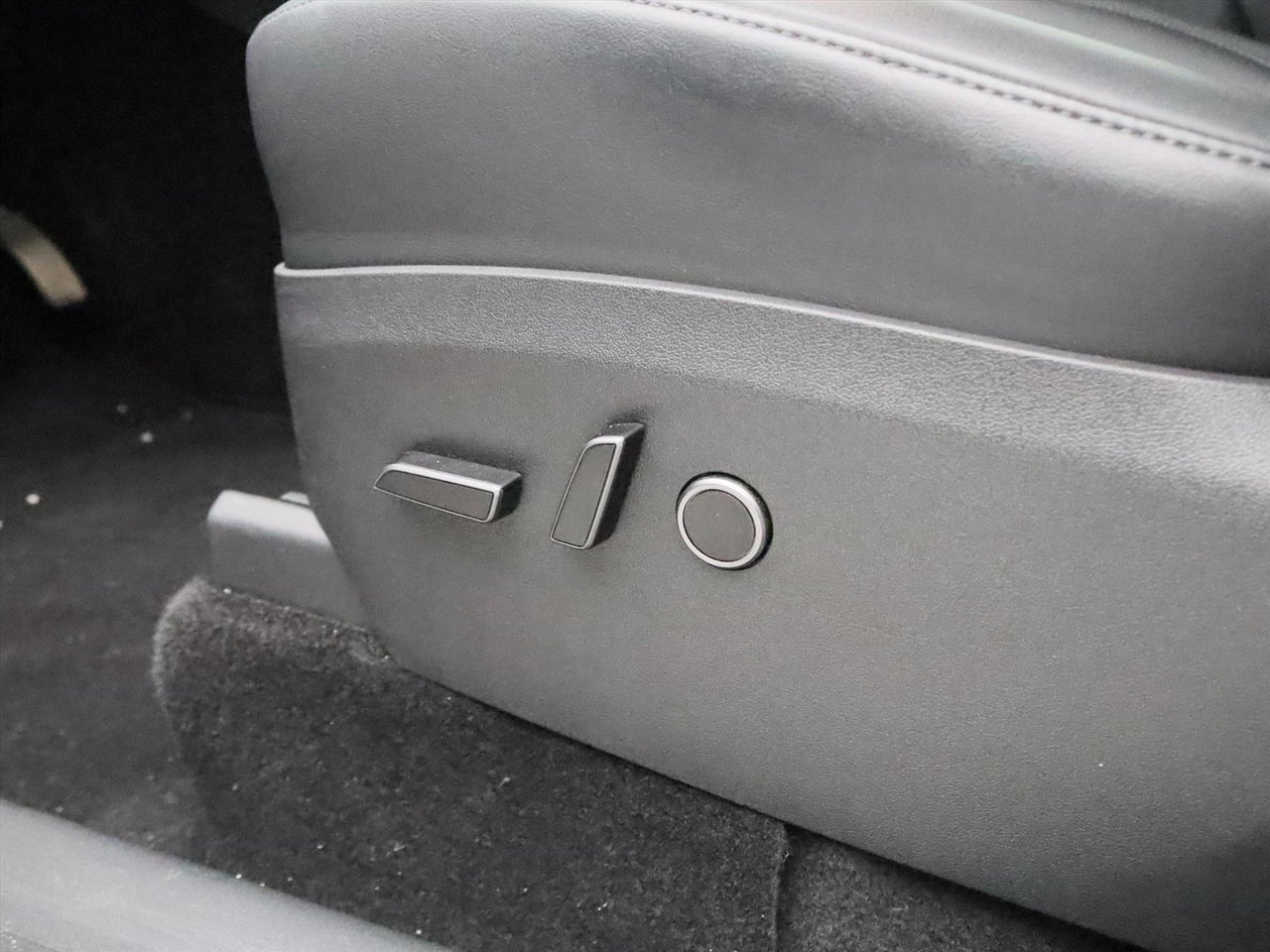 Tesla Model Y Long Range AWD 75kWh 351pk 93% SoH [ AMD RYZEN+AUTOPILOT+20 INCH+PREMIUM AUDIO ] 21
