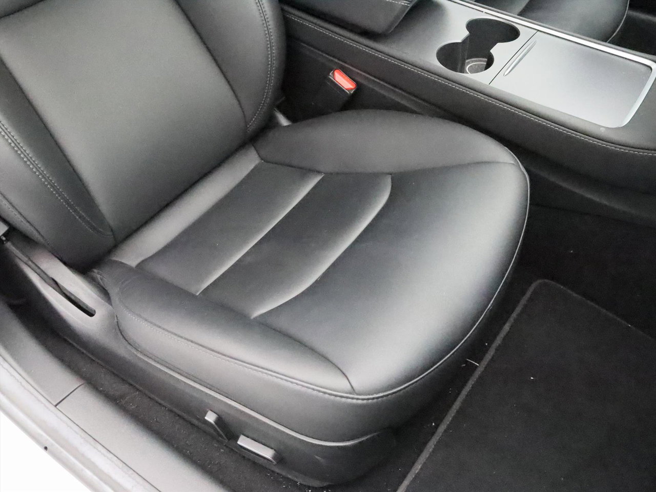 Tesla Model 3 Standard RWD Plus FACELIFT 90,4% SoH [ TREKHAAK+LFP-ACCU+WARMTEPOMP+AUTOPILOT ] 16