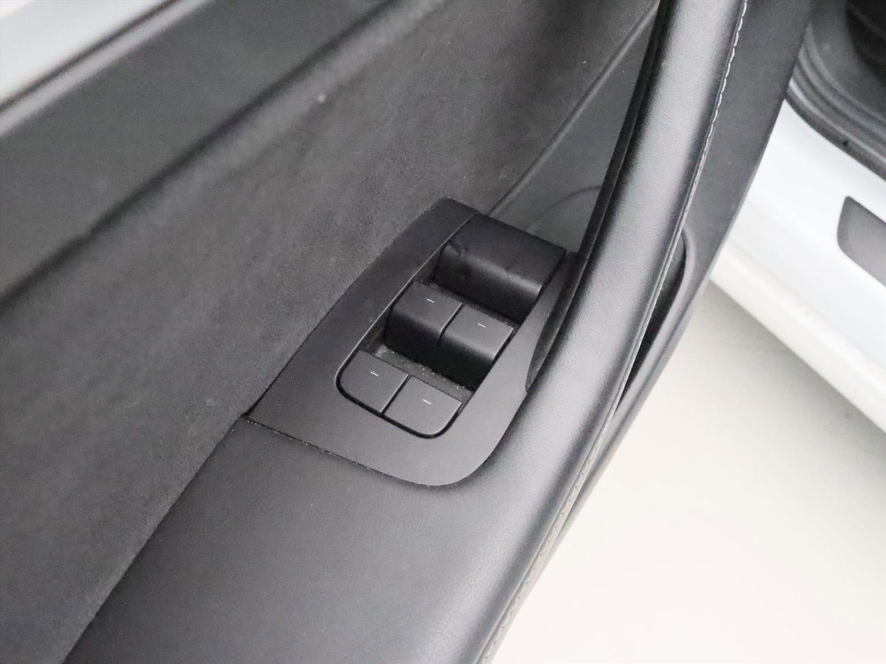 Tesla Model 3 Standard RWD Plus FACELIFT 90,4% SoH [ TREKHAAK+LFP-ACCU+WARMTEPOMP+AUTOPILOT ] 19