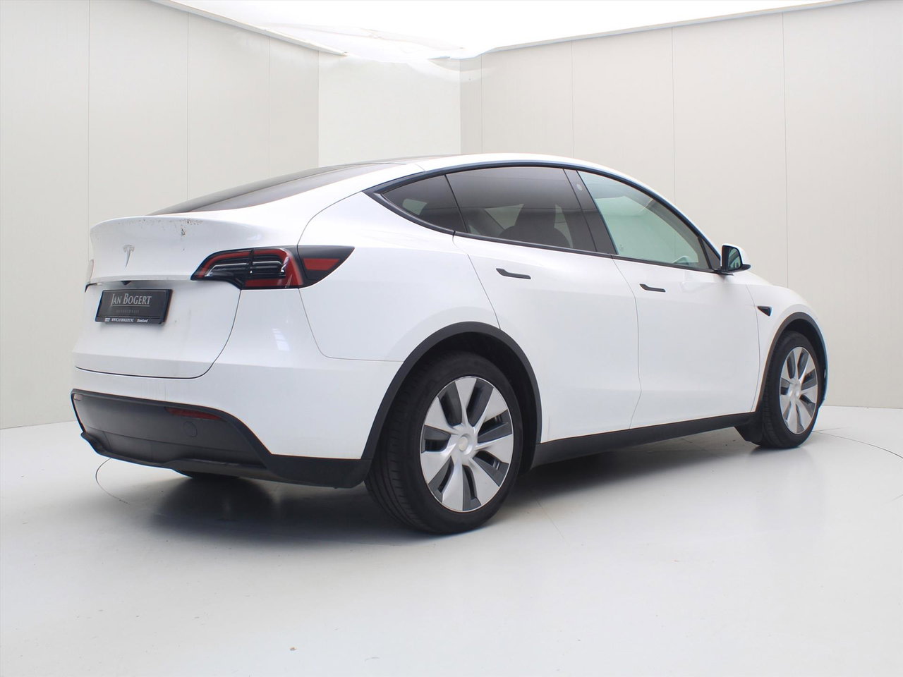 Tesla Model Y Standard RWD Plus 95.2% SoH [ AMD RYZEN+AUTOPILOT+19 INCH+PREMIUM AUDIO ] 4