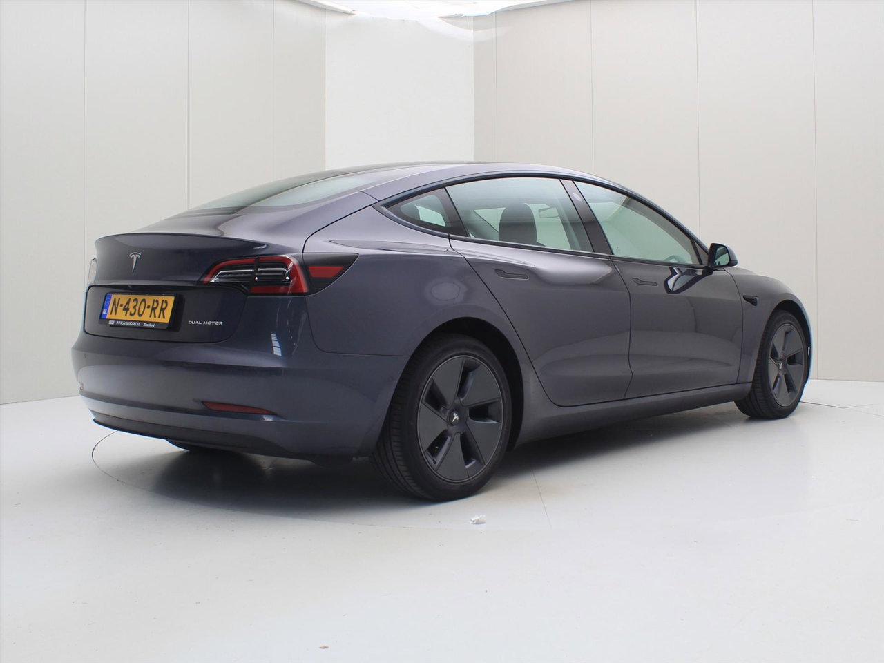 Tesla Model 3 Long-Range AWD 351pk 75 kWh FACELIFT [ WARMTEPOMP+AUTOPILOT+PREMIUM AUDIO ] 2