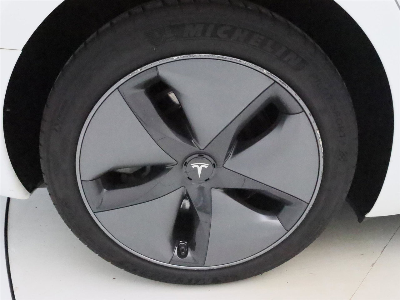 Tesla Model 3 Standard RWD Plus FACELIFT 90,3% SoH [ LFP-ACCU+WARMTEPOMP+AUTOPILOT+60 kWh+PREMIUM AUDIO ] 13