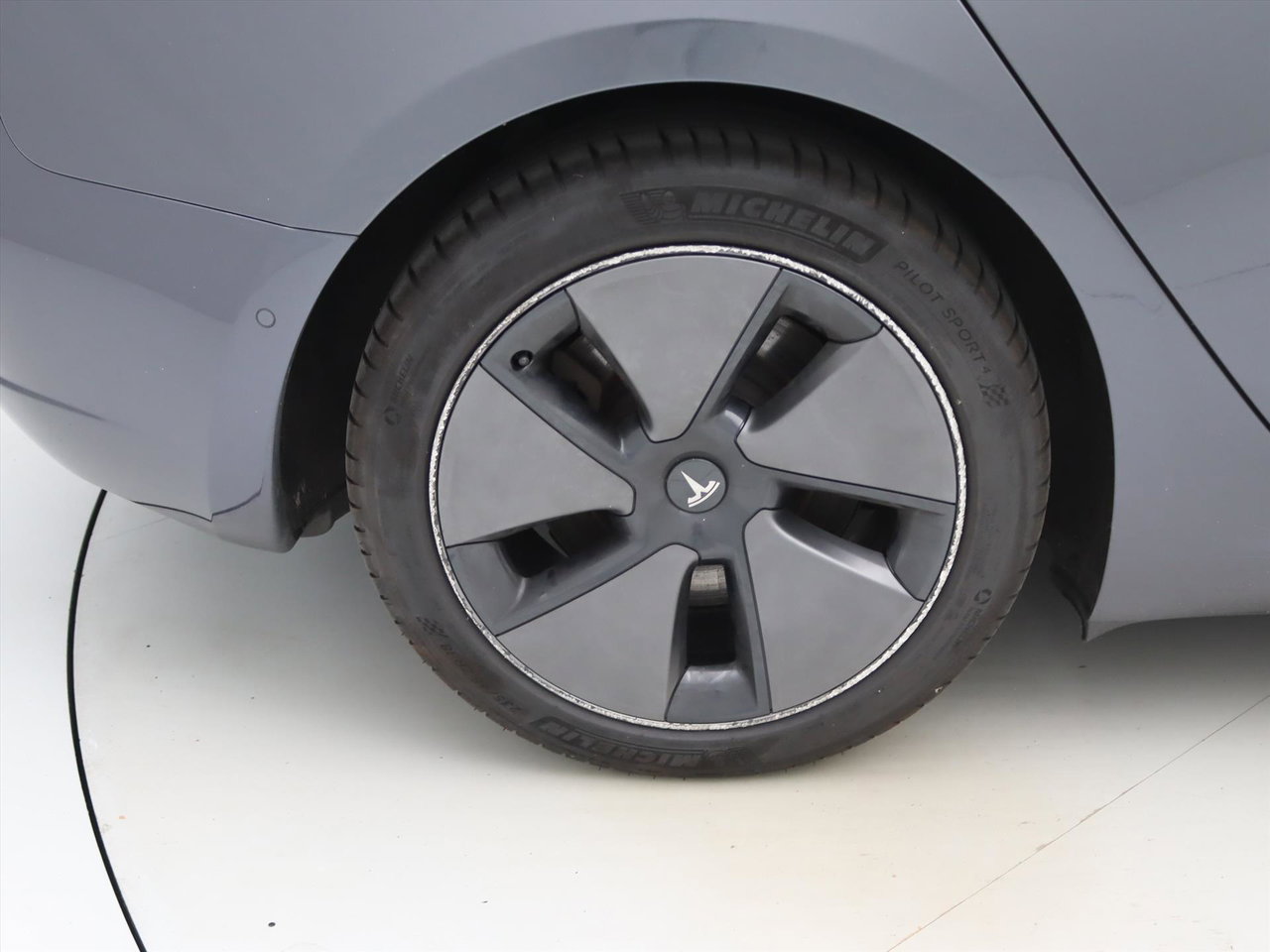 Tesla Model 3 Long-Range AWD 351pk 75 kWh FACELIFT 88.9% SoH [ WARMTEPOMP+AUTOPILOT+620KM WLTP ] 12