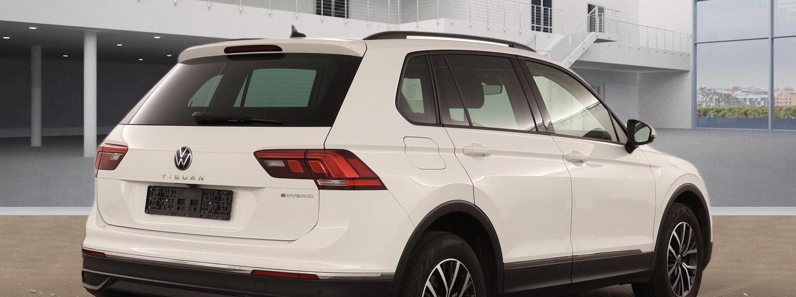 Volkswagen Tiguan Life eHybrid 3