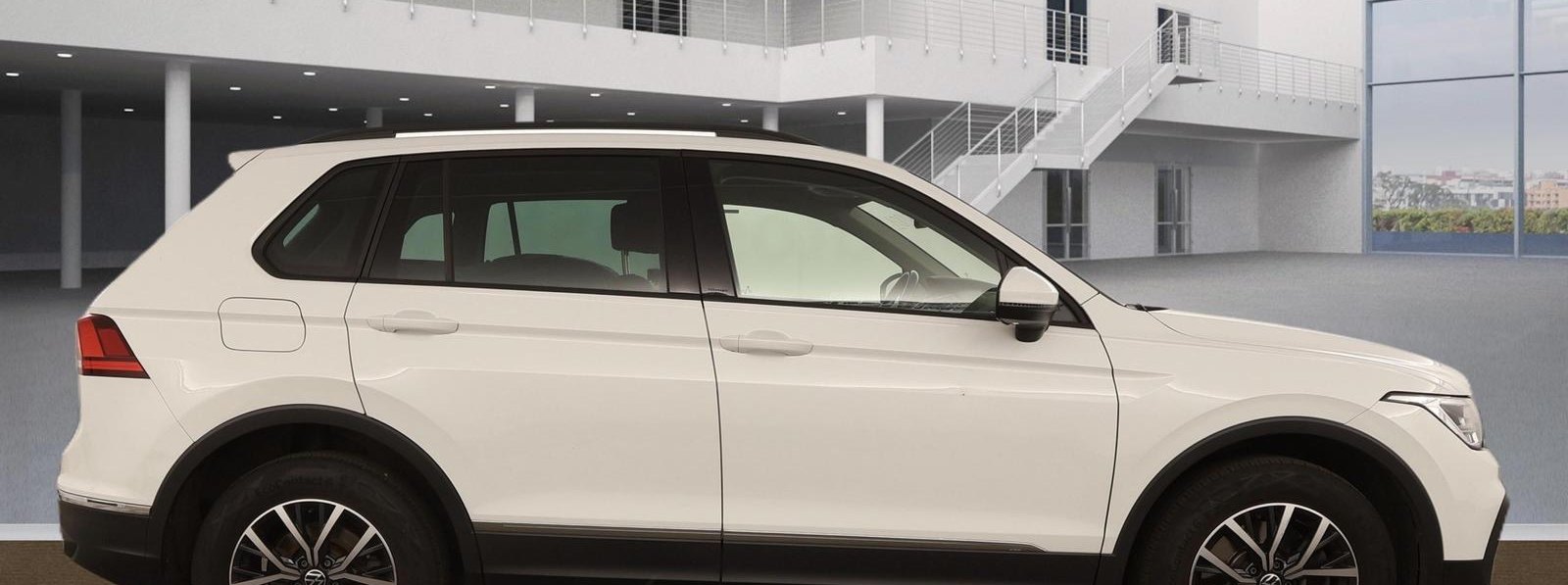 Volkswagen Tiguan Life eHybrid 9