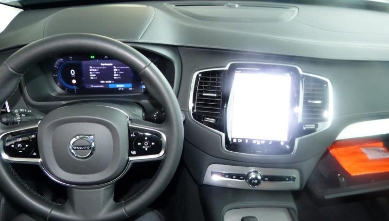 Volvo XC90 Plus Bright AWD 2