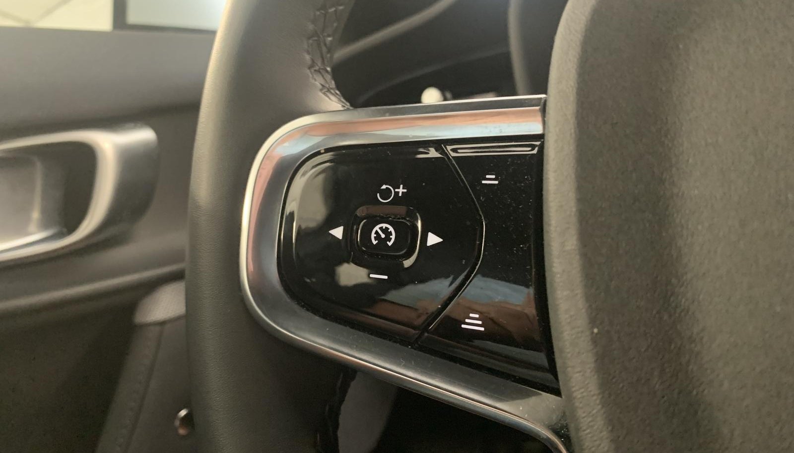 Polestar 2 Long Range SM Facelift 12