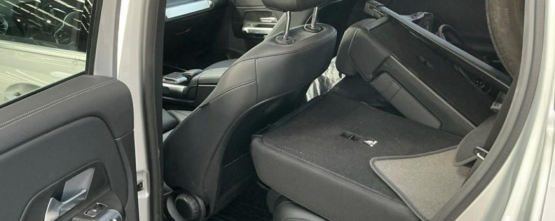 Mercedes-Benz EQB EQB 250+ 11