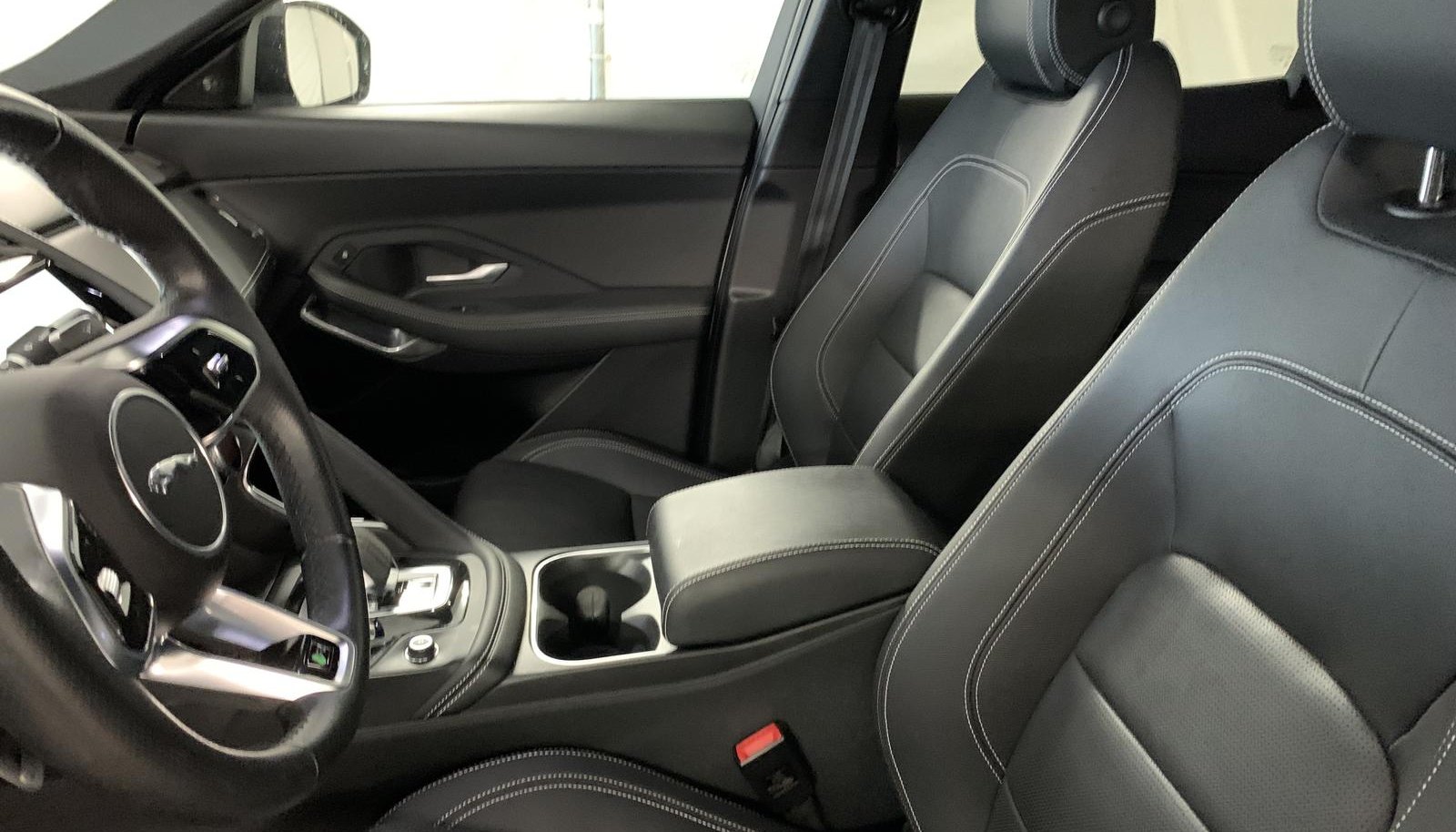 Jaguar E-Pace R-Dynamic S AWD Plug-In Hybrid 10