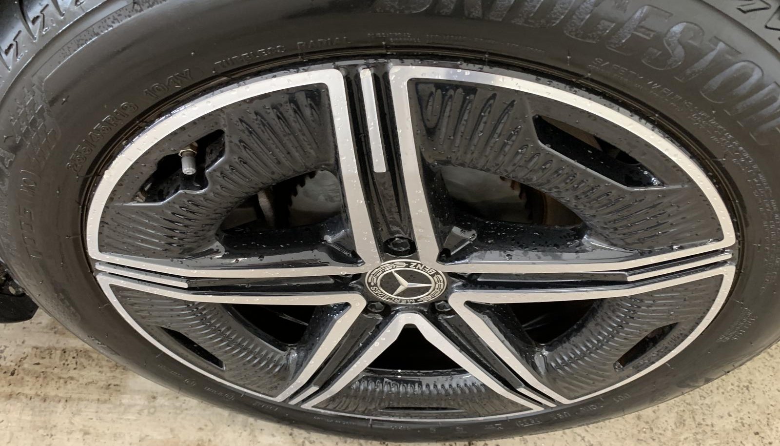 Mercedes-Benz EQE AMG Line 9