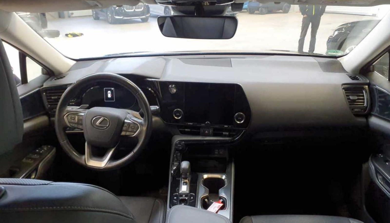 Lexus NX Business Line 2