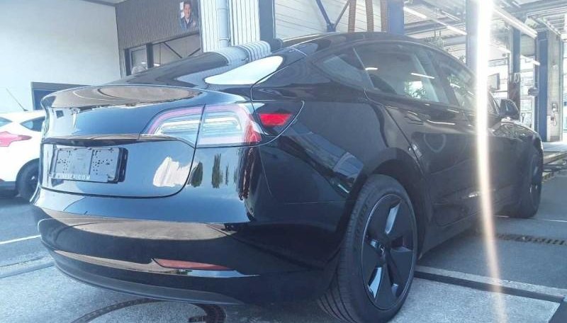 Tesla Model 3 Long Range RWD 4