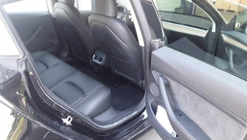 Tesla Model 3 Long Range RWD 8