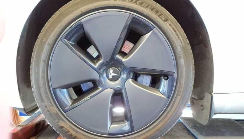Tesla Model 3 Standard Range 3