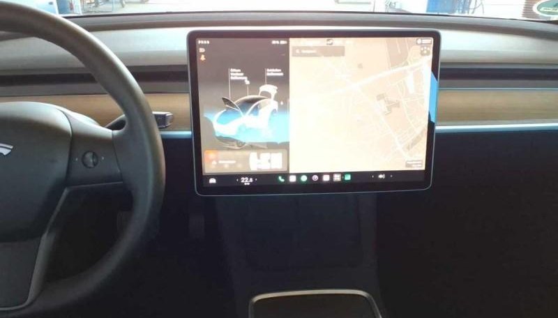 Tesla Model 3 Standard Range 5
