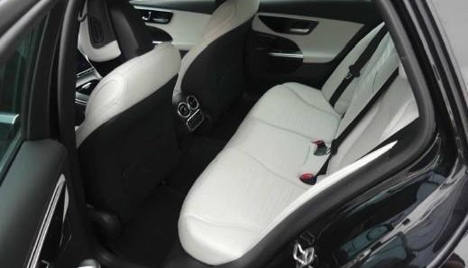 Mercedes-Benz C AMG LINE 9