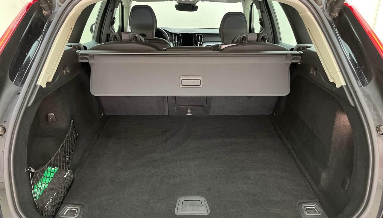 Volvo XC60 Momentum Pro 11