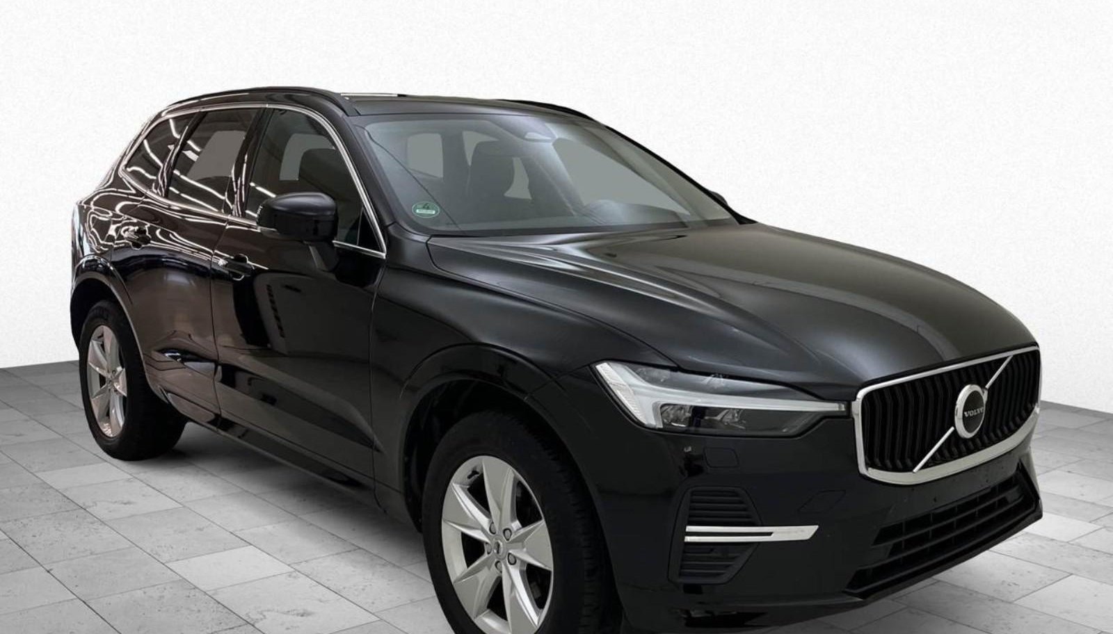 Volvo XC60 Momentum Pro 2