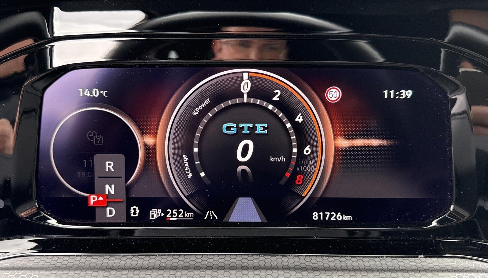 Volkswagen Golf GTE eHybrid 11