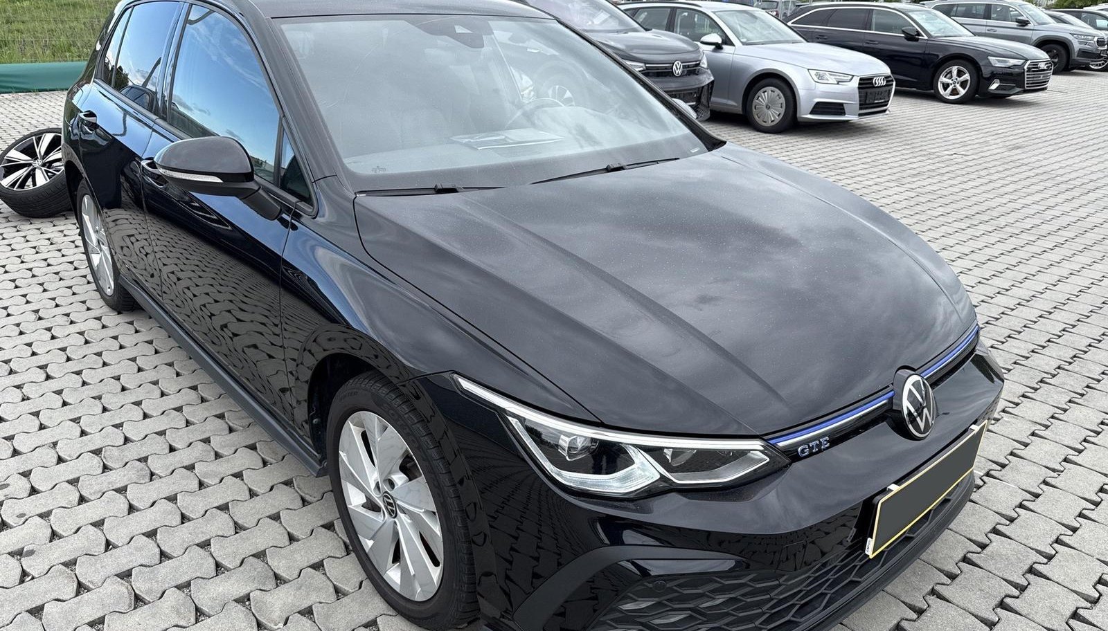 Volkswagen Golf GTE eHybrid 8