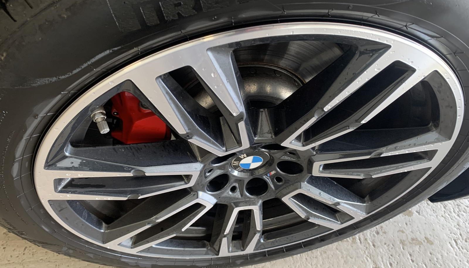 BMW 5 M Sport Pro 3