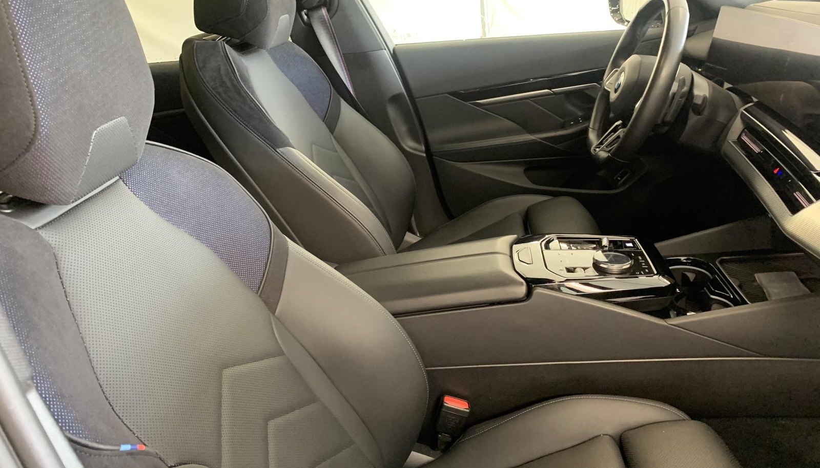 BMW 5 M Sport Pro 4