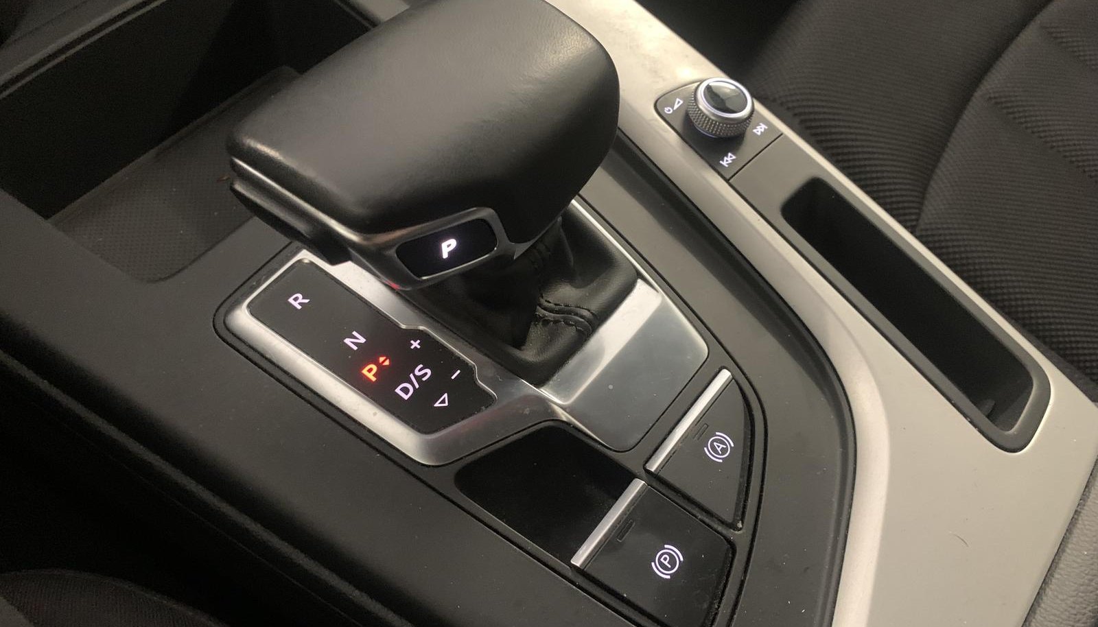 Audi A4 Avant 40 TDI LED+/VIRTUAL/KAMERA/17" 11