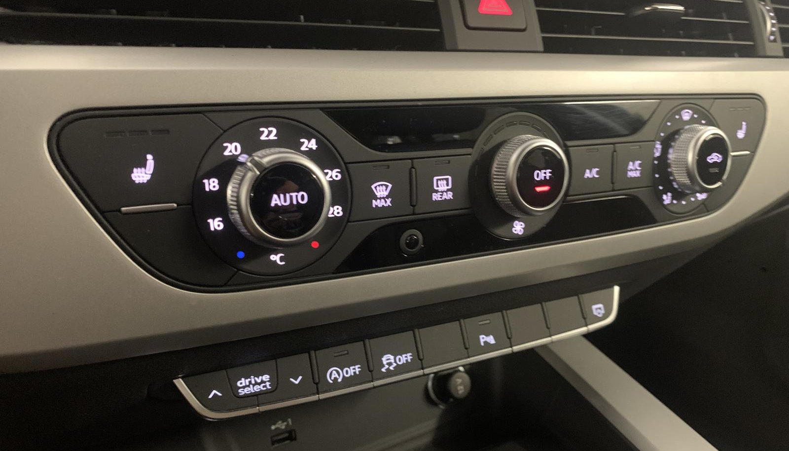 Audi A4 Avant 40 TDI LED+/VIRTUAL/KAMERA/17" 12