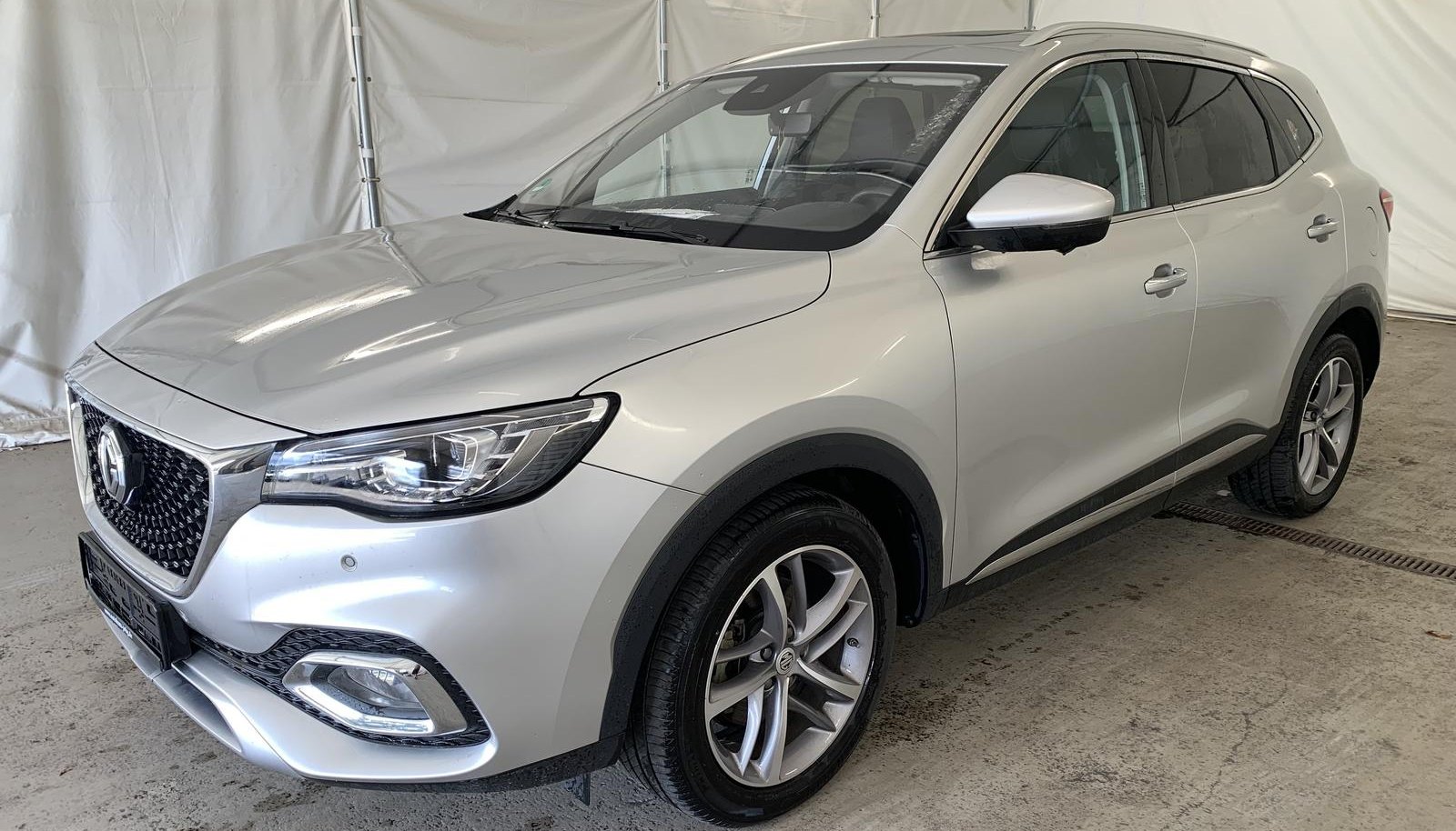 MG EHS Luxury PHEV