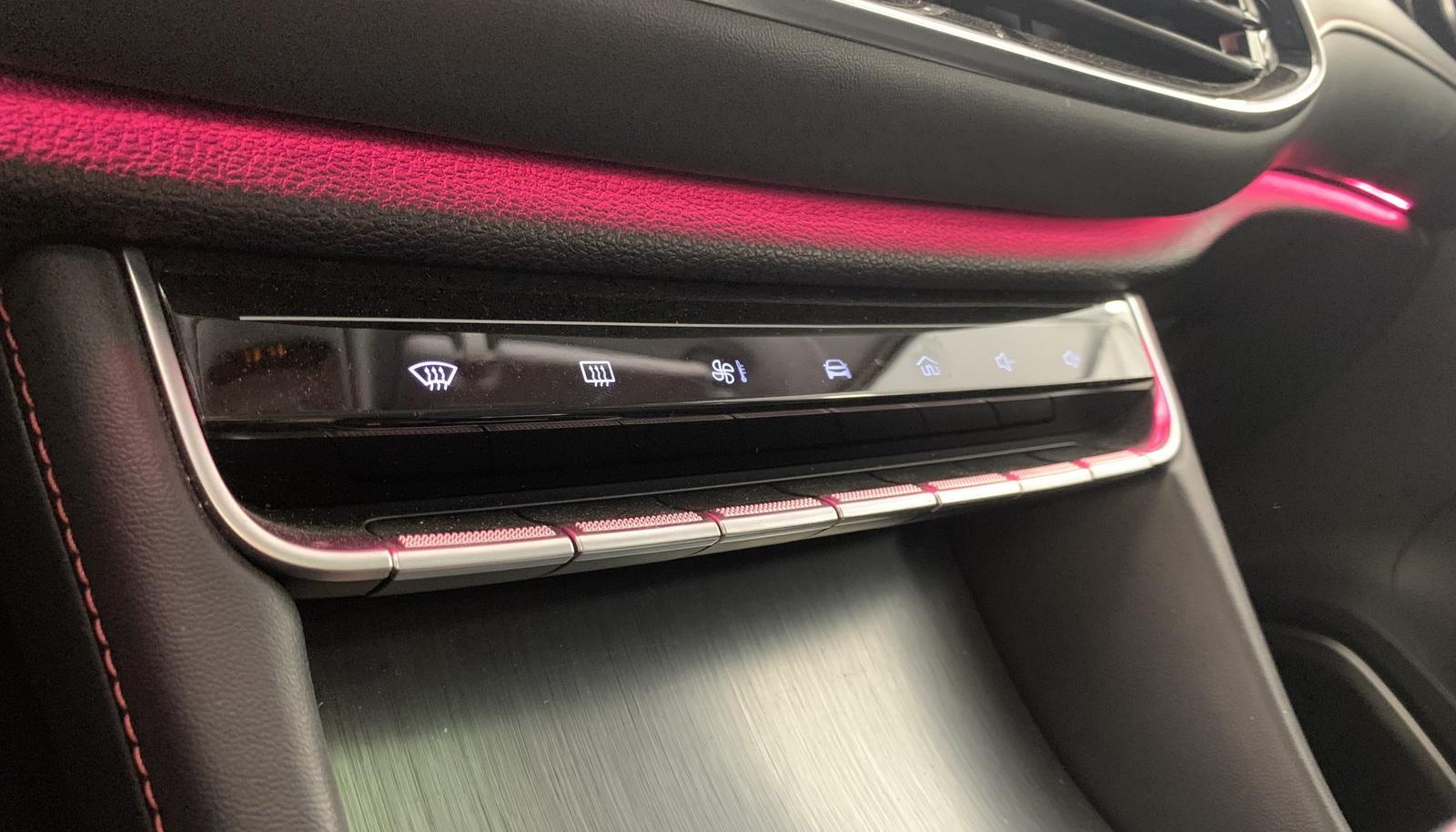 MG EHS Luxury PHEV 10