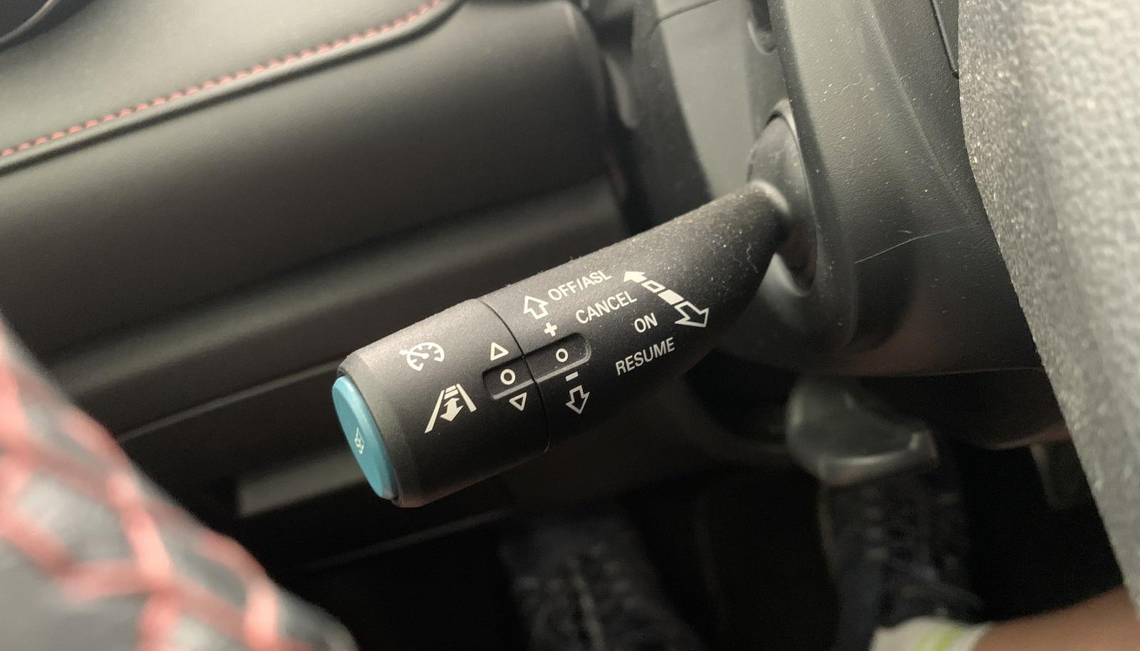MG EHS Luxury PHEV 12