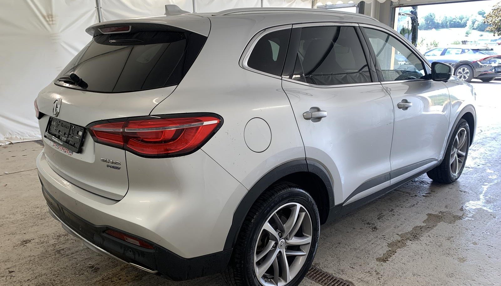 MG EHS Luxury PHEV 4