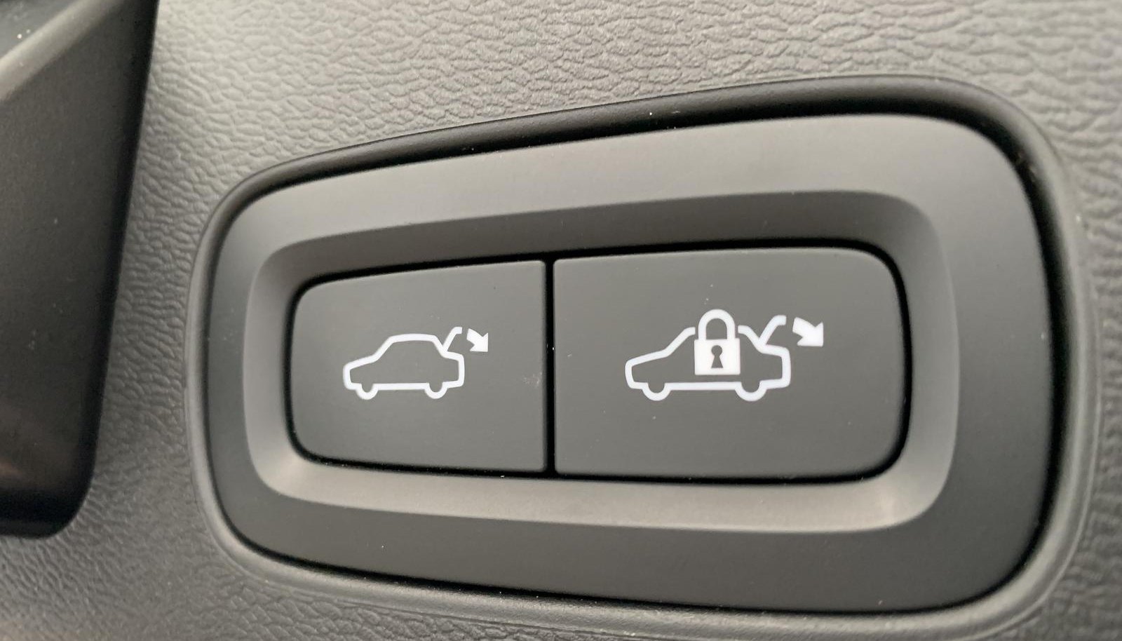 Volvo XC60 Inscription Recharge Plug-In Hybrid AWD 7