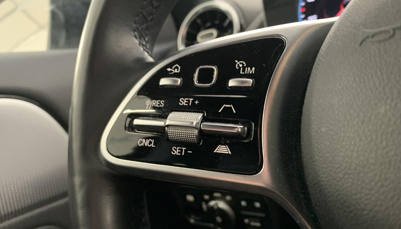 Mercedes-Benz GLA GLA 220 d 10