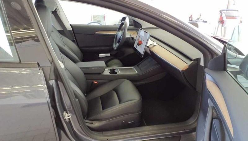 Tesla Model 3 Long Range Dual AWD 5