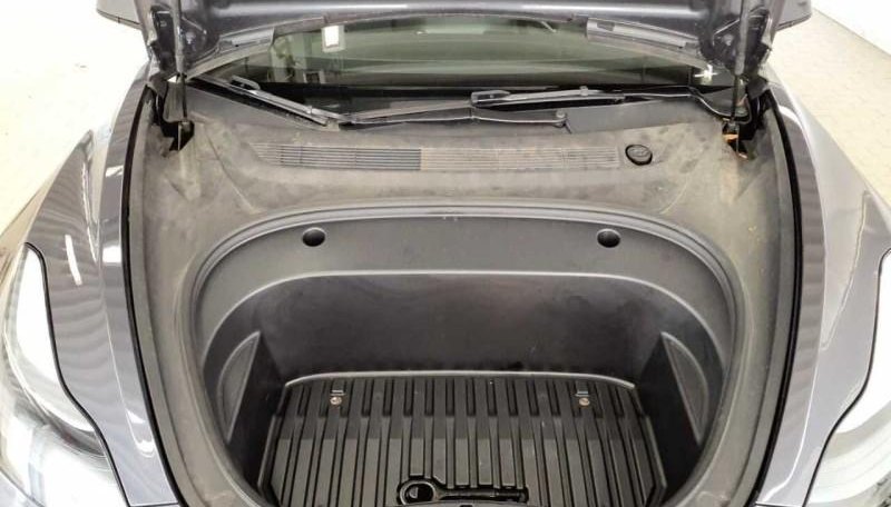Tesla Model 3 Long Range Dual AWD 9