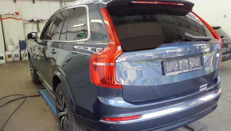 Volvo XC90 Ultimate Bright Recharge Plug-In Hybrid AWD 12
