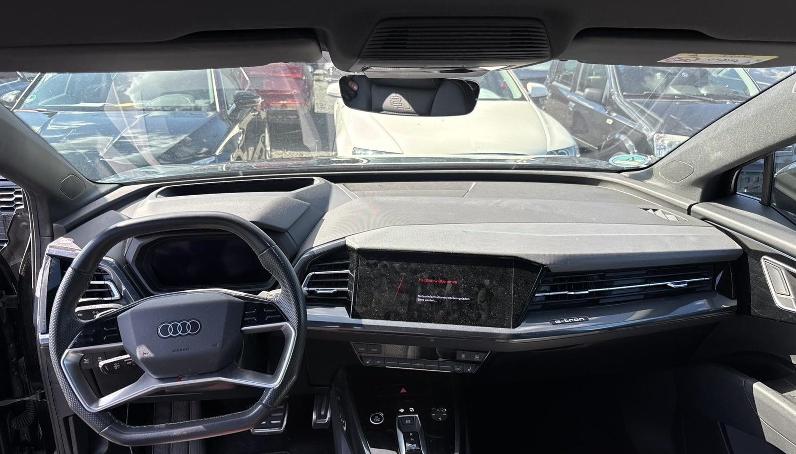 Audi Q4 S-Line 2