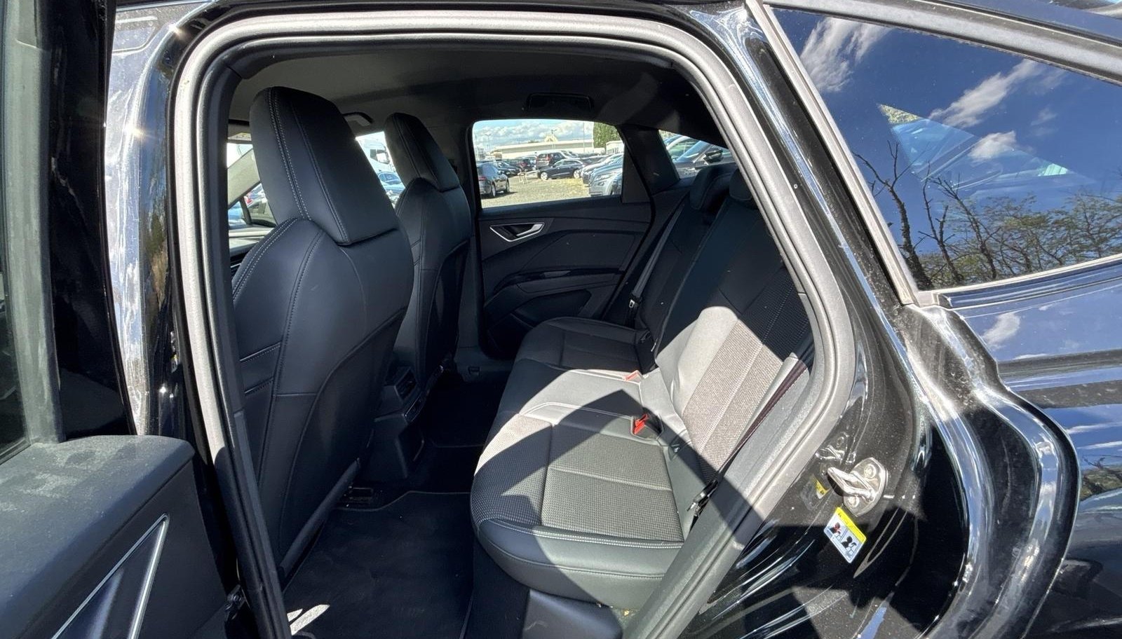 Audi Q4 S-Line 8