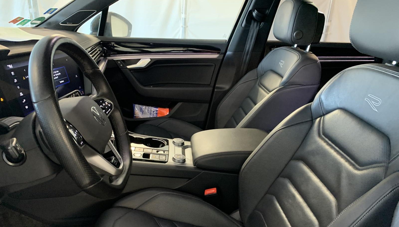 Volkswagen Touareg R-Line 12