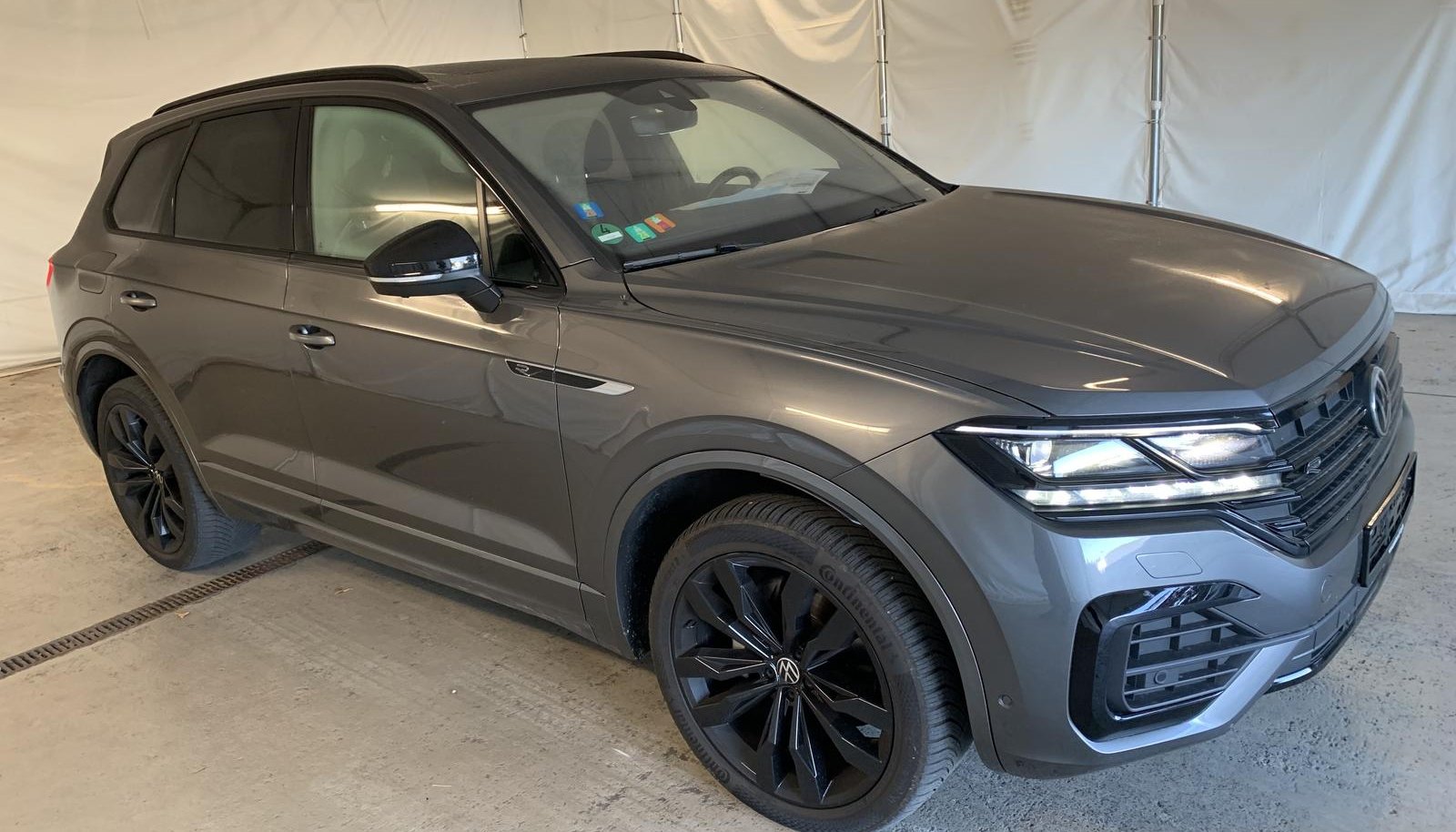 Volkswagen Touareg R-Line 2