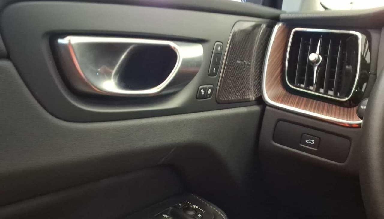 Volvo XC60 Ultimate Dark 12