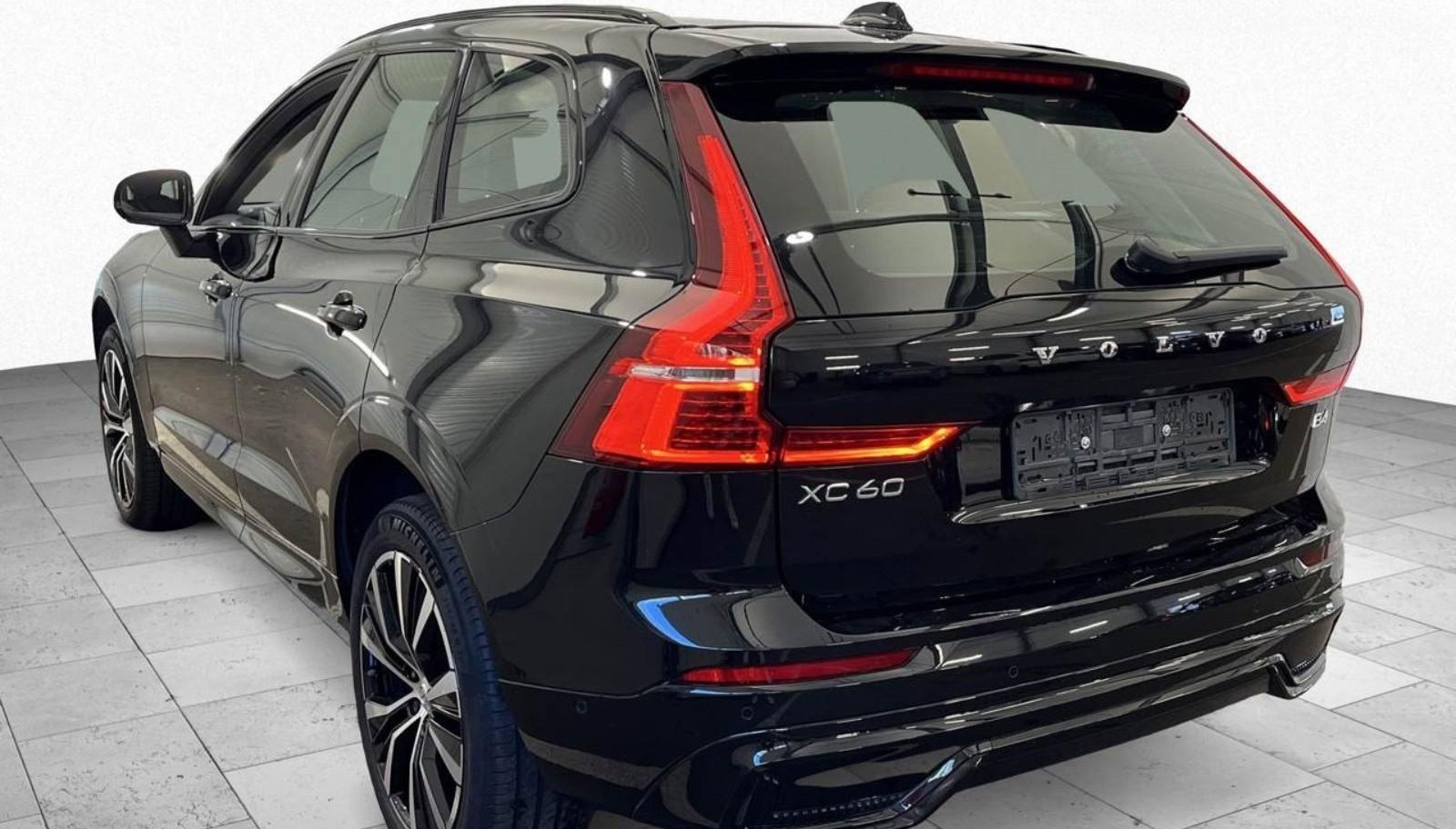 Volvo XC60 Ultimate Dark 3