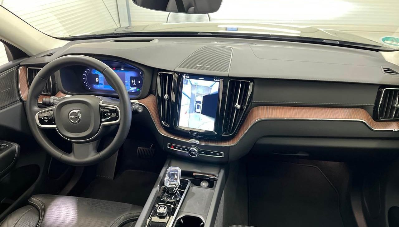 Volvo XC60 Ultimate Dark 7