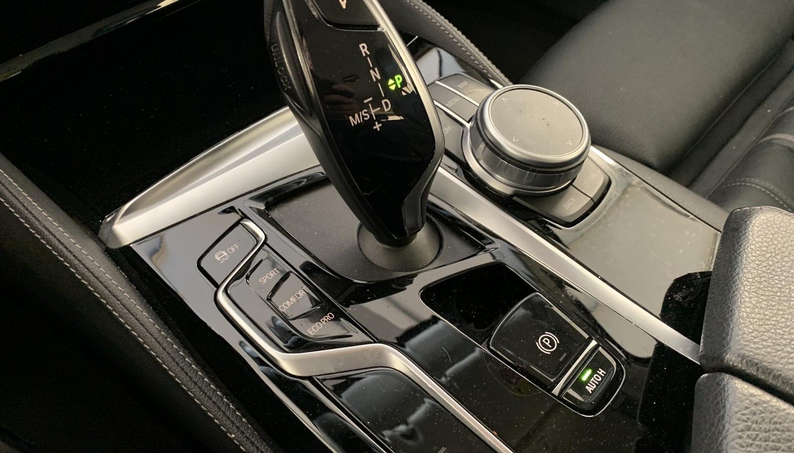 BMW 5 Luxury Line 12