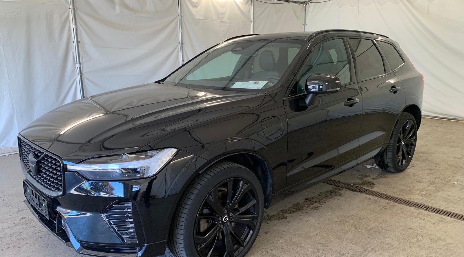 Volvo XC60 Plus Black Edition Recharge Plug-In Hybrid AWD