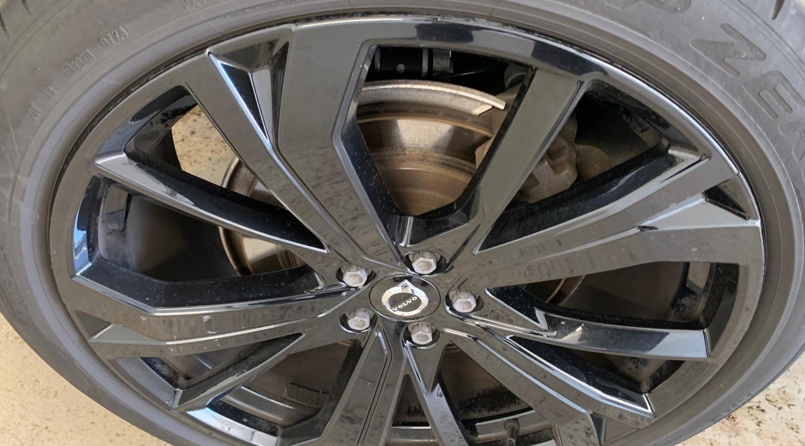 Volvo XC60 Plus Black Edition Recharge Plug-In Hybrid AWD 6